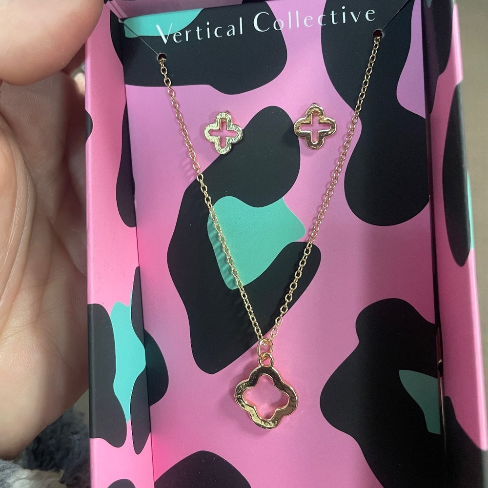 Callin Clover Gold-Plated Necklace & Earrings Set - Vertical Collective - Picture 6 of 8
